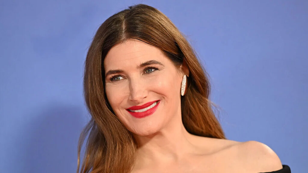 Kathryn-Hahn-als--mother-Gothl-Tangled-Live-ACtion