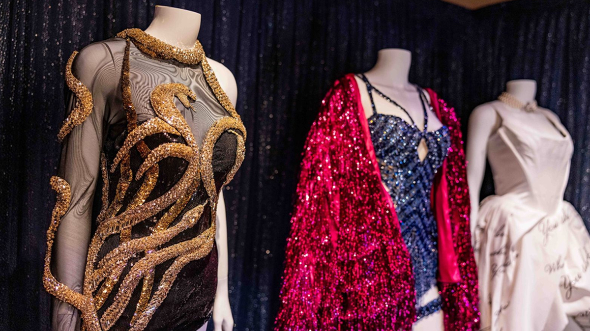 taylor-swift-eras-tour-kostuums-nu-in-hollywood-studios-park