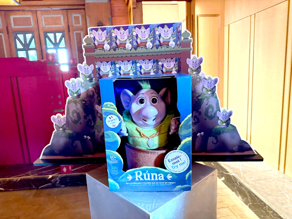 runa-pop-kopen-disneyland